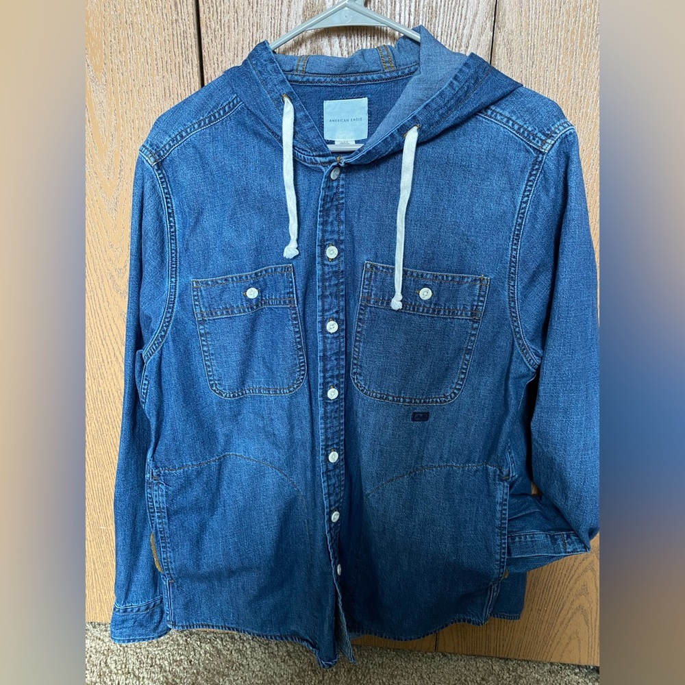 American eagle Hooded button down; size LG
